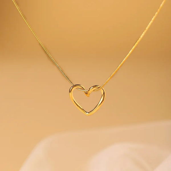 Reriti Hollow Heart Hooked Necklace Chain - Gold