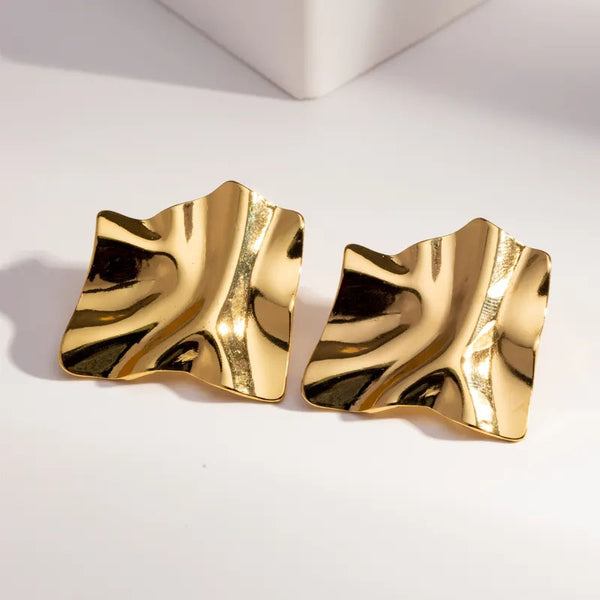 Reriti Square Surface Wave Bending Earrings - Gold